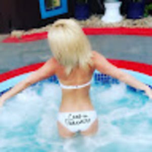 Meet your Posher, Eva